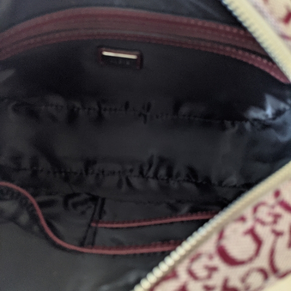 Guess bag - Picture 4 of 4